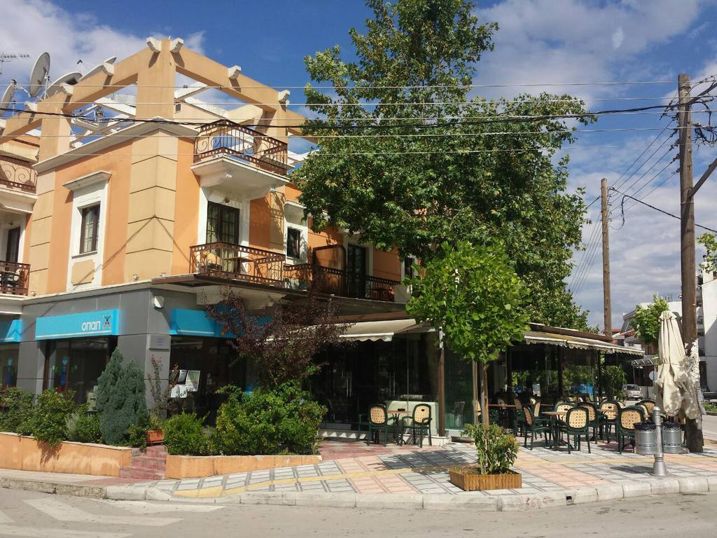 Yiannis Apartments Ioannina Exterior photo